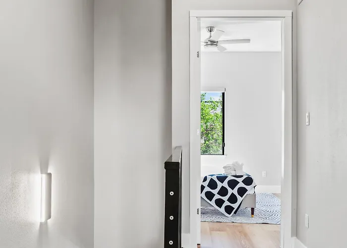 Incredible New Modern Magnolia Townhome *