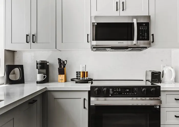 Incredible New Modern Magnolia Townhome * Fort Worth