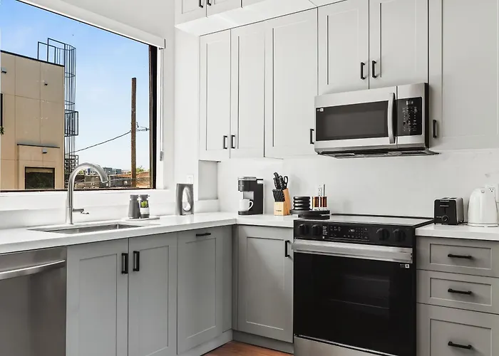 Incredible New Modern Magnolia Townhome Holiday home