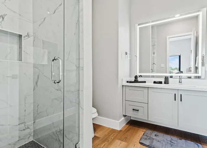 Incredible New Modern Magnolia Townhome Holiday home Fort Worth