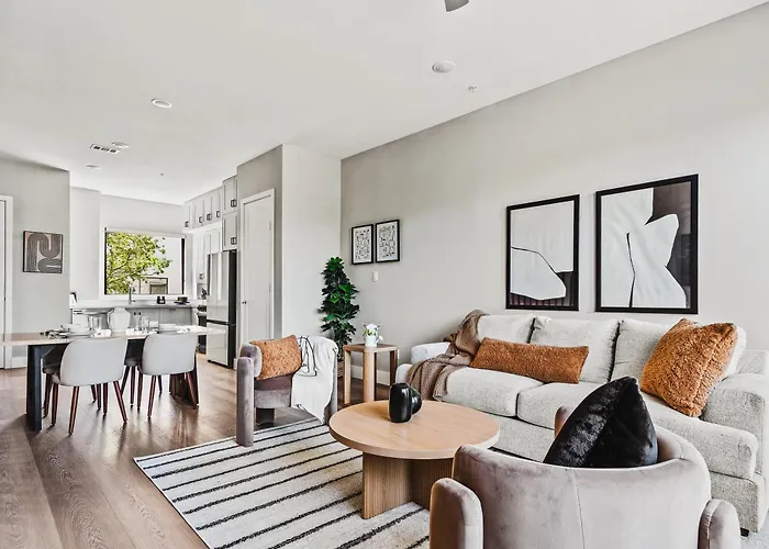 Incredible New Modern Magnolia Townhome Holiday home